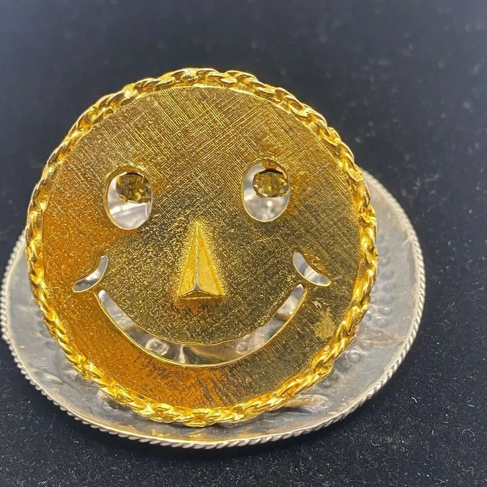 Vintage Smiley Face Brooch And/or Pendant Gold Tone